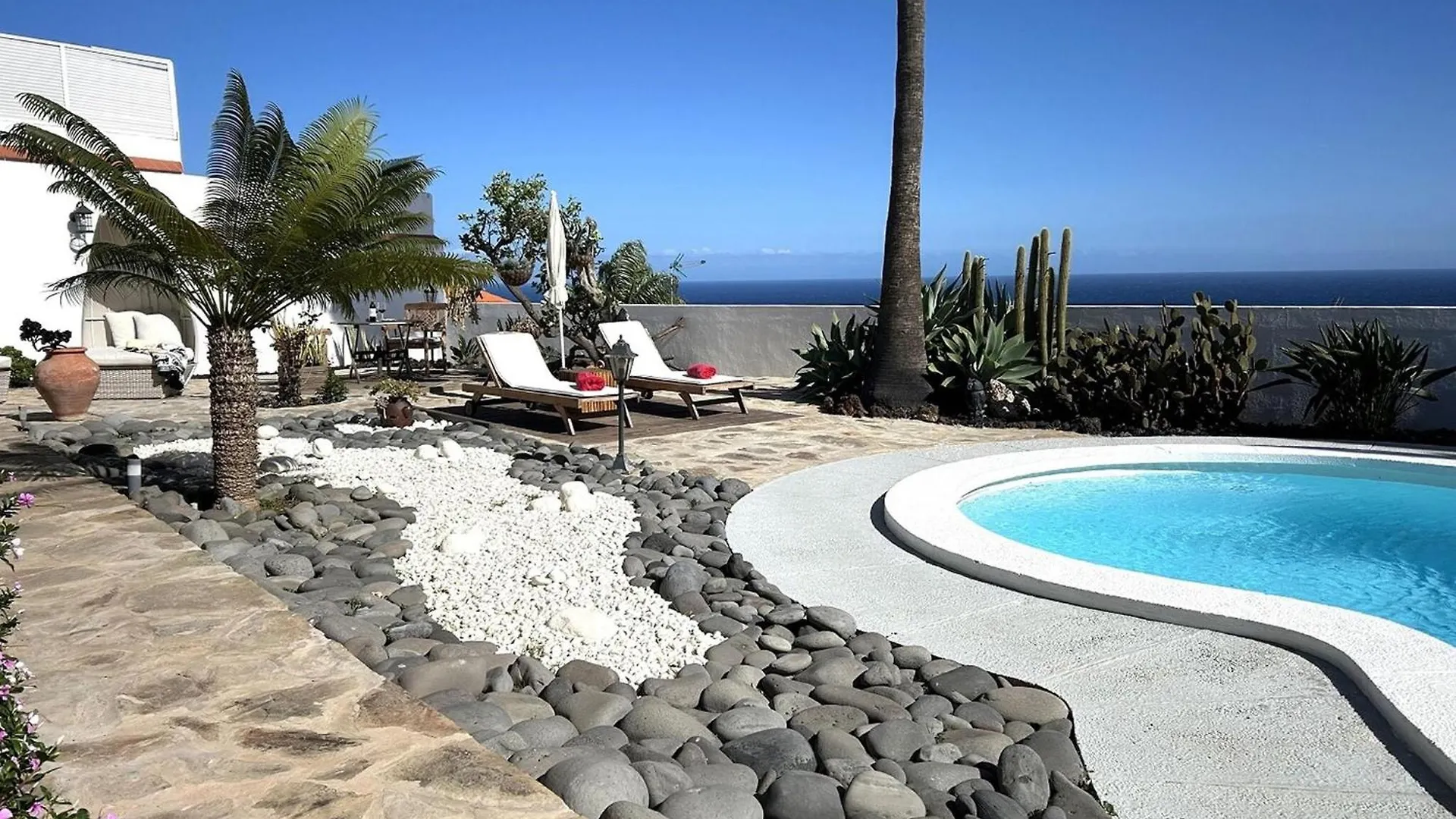 Holiday Flat, Radazul Spain